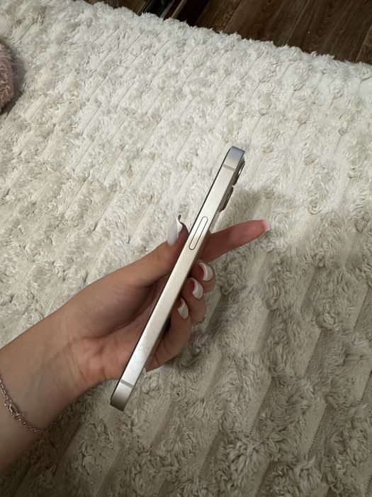 iPhone 13 білий 128 гб