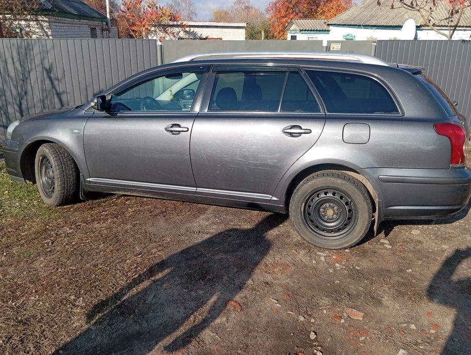 Тойота авенсіс універсал