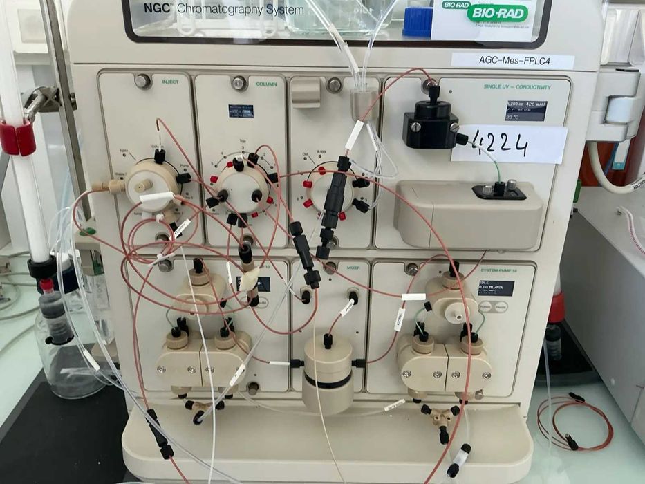 Bio Rad NGC Quest 10 / Waters 2414 system chromatograficzny FPLC