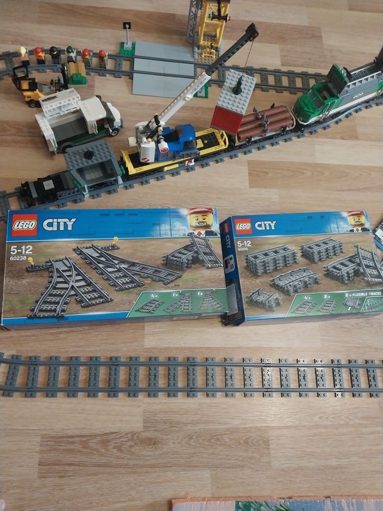 Лего поезд 60198 + рельсы 60238 и 60205