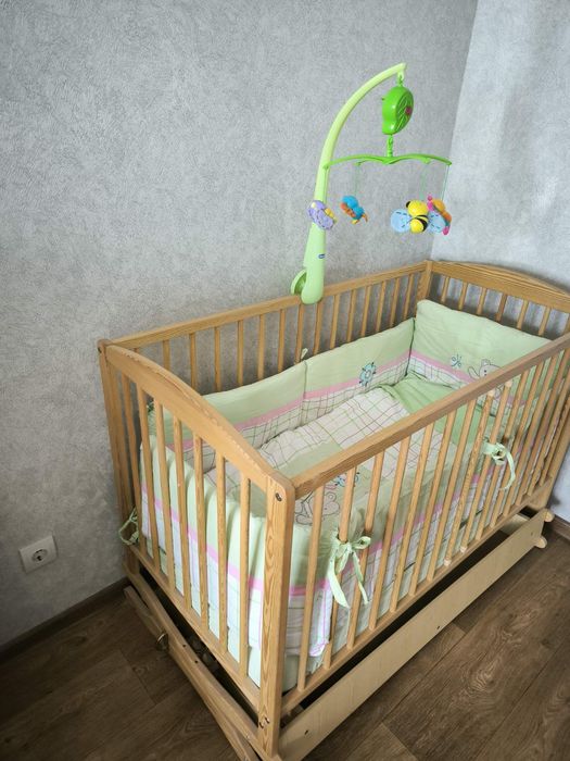 Детская кроватка за 1900