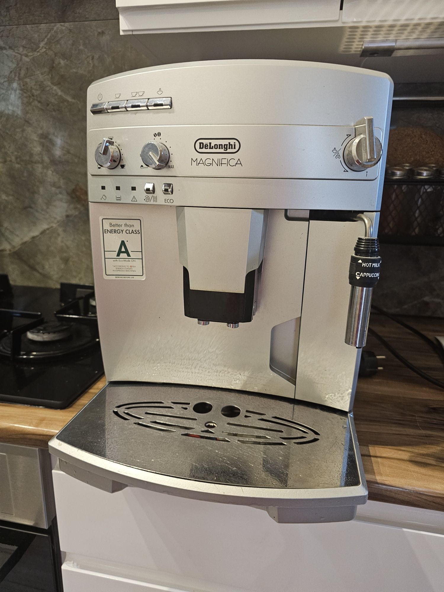 EKSPRES DO KAWY Delonghi Magnifica