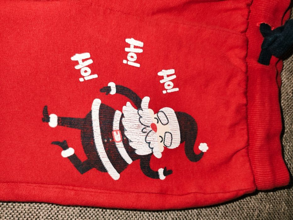 Spodnie dresowe czerwone świąteczne rozm. 98