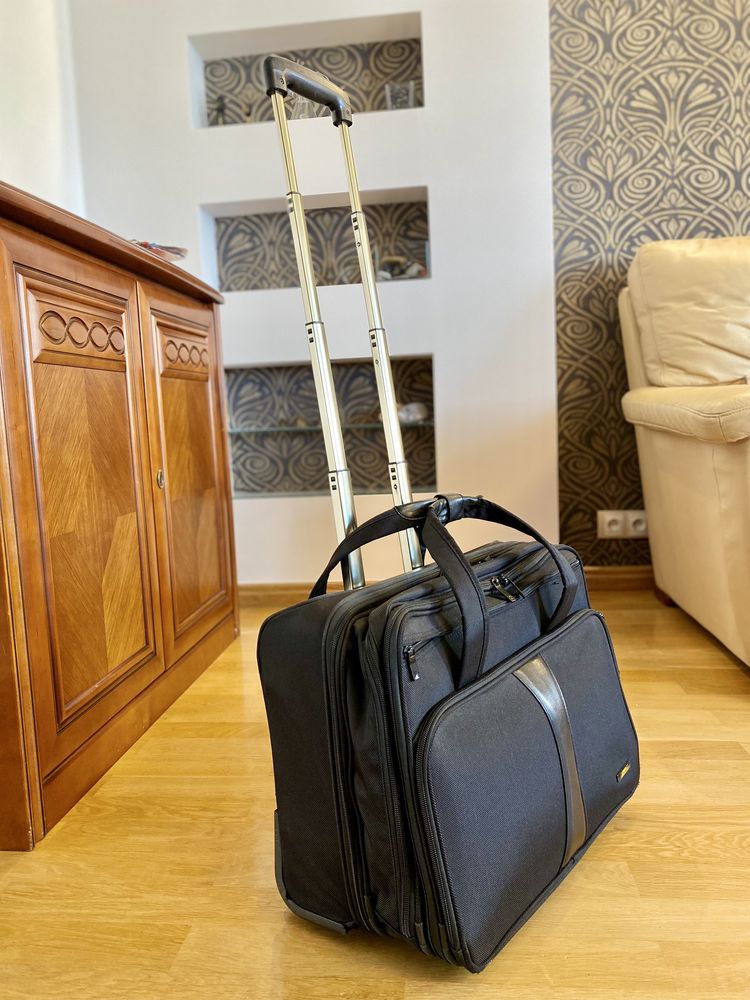 Torba ( walizka) na laptopa i bagaż podręczny Travelblue - na kółkach