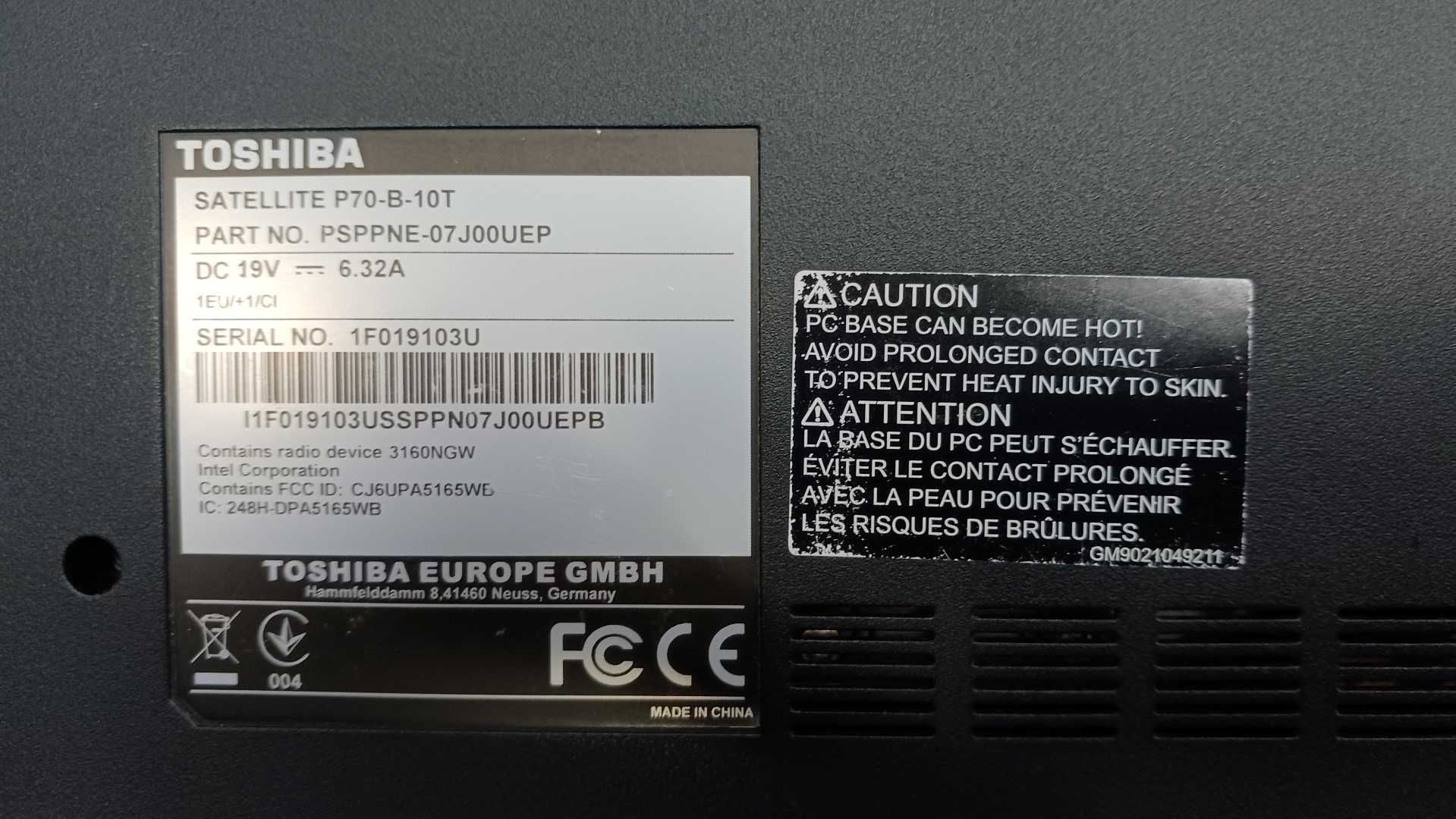 Portátil Toshiba 17" Componentes passivos externos e internos