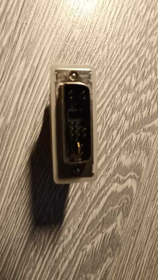 Продам переходник DVI/VGA белый