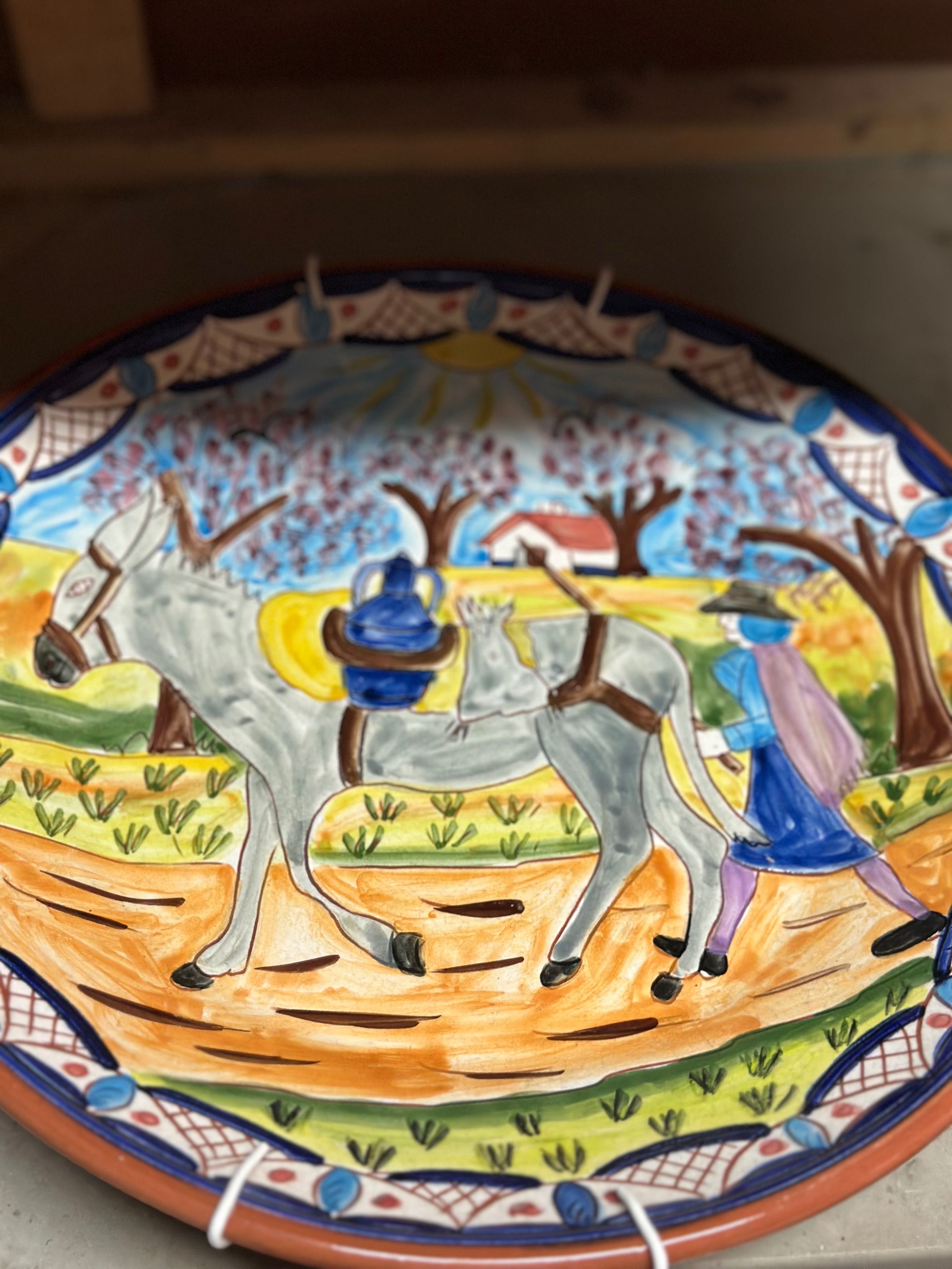 Jarrão e pratos decorativos