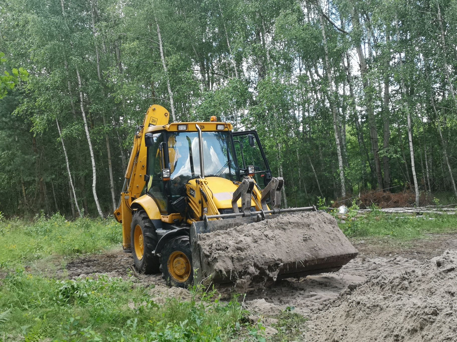 Trelinka betonowa gruz z transportem utwardzenie terenu