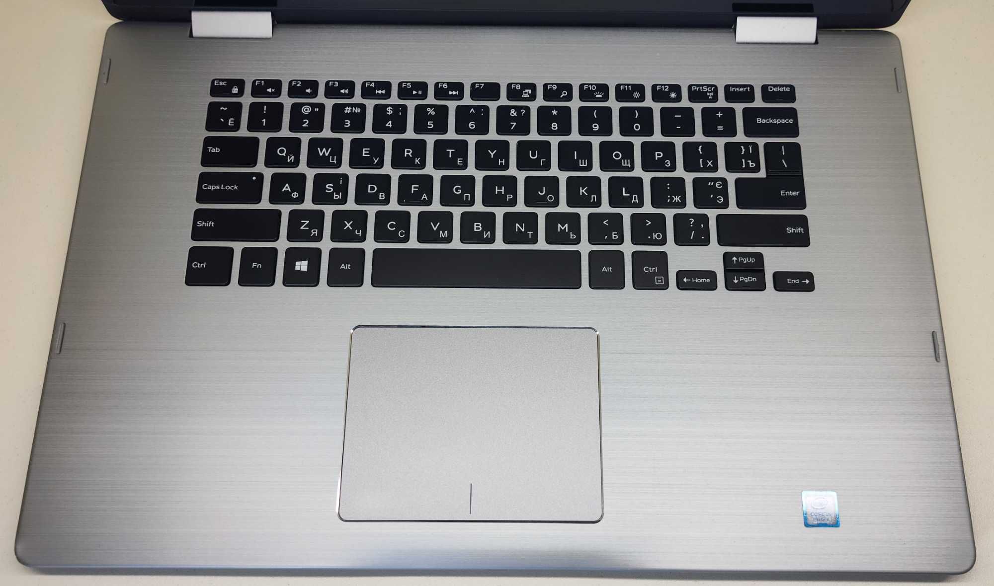 Ноутбук Dell Inspiron 15 7579 i5-7200u/8gb/180gb/15.6 FHD IPS Touch