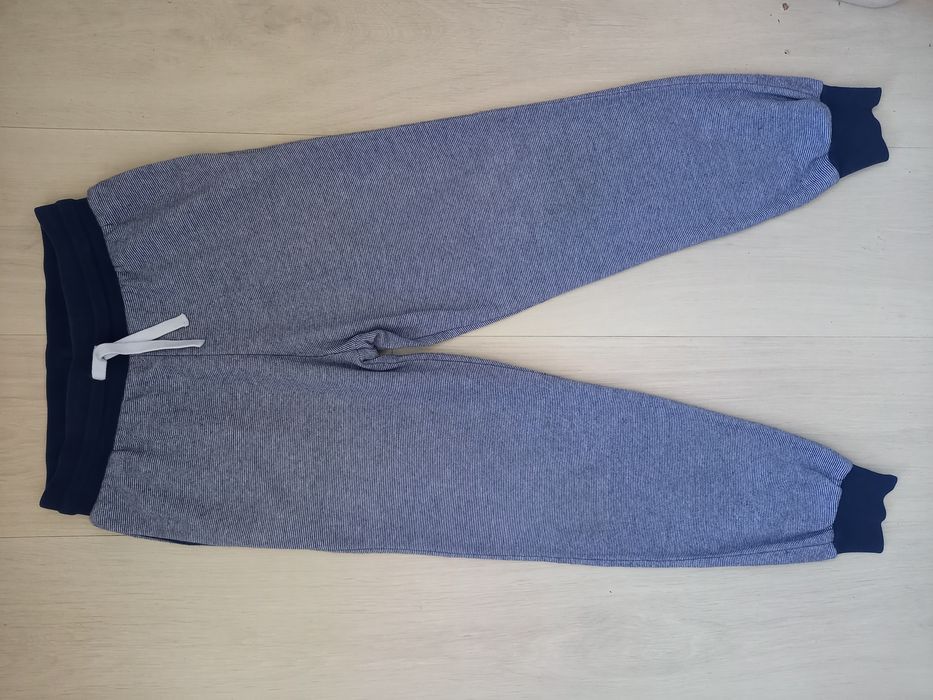 Утеплений спортивниф костюм H&M р146