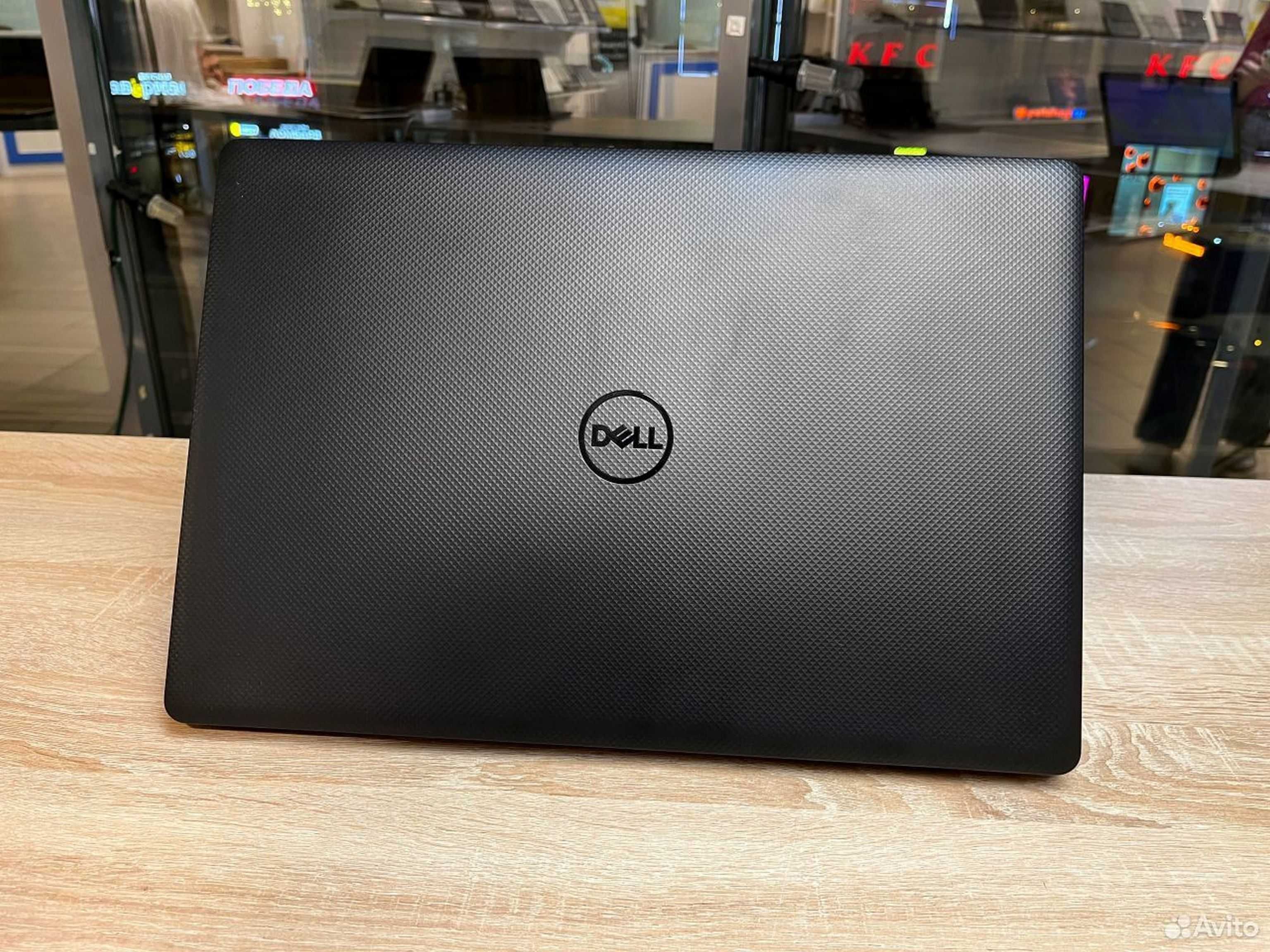 Dell Vostro 15.6" Octacore i5/8GB/256Nvme gama Profissional