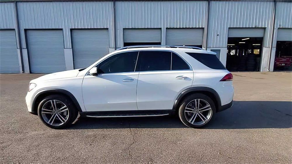 Mercedes-Benz GLE-Class      2021