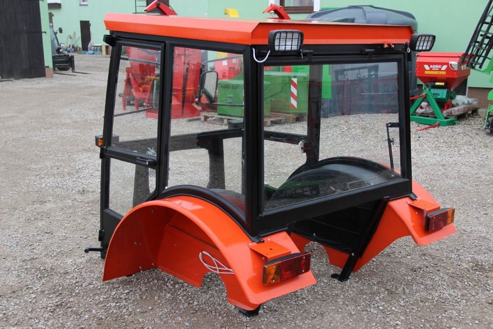 Kabina ciągnikowa ursus C-360 C 360 z okrągłymi błotnikami