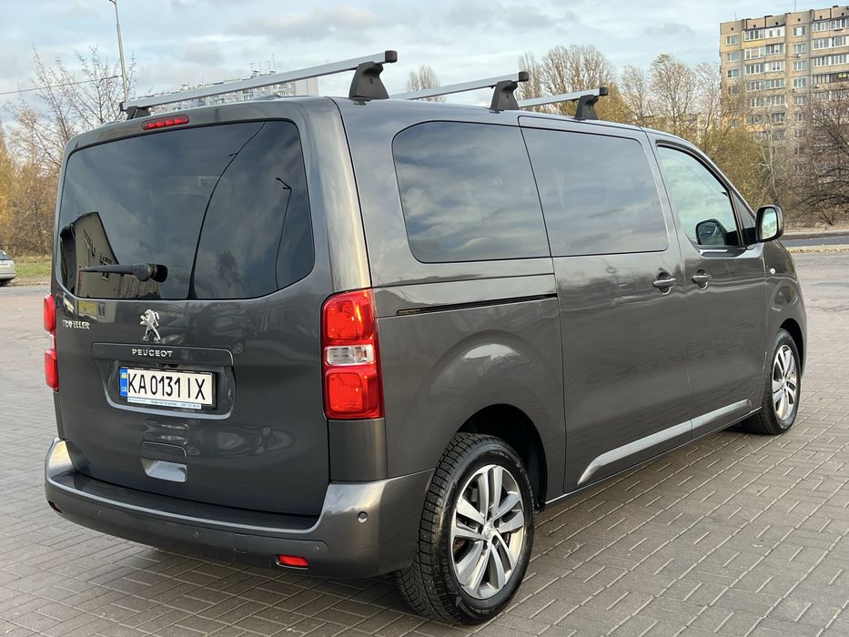 Peugeot Traveller 2020 Official