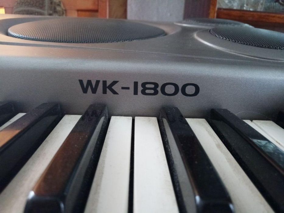 Синтезатор Casio WK 1800