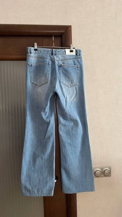 Джинсы женские широкие Stradivarius 38 р