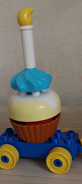 Конструктор LEGO® DUPLO® Disney 10597 День нарождення с Мікки и Мінні