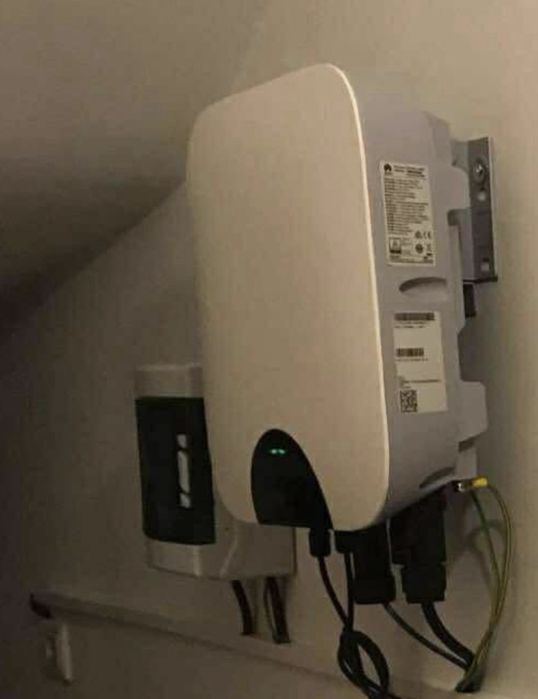 Inversor Huawei SUN2000-3,68 KTL-1 + medidor consumos + quadro proteca