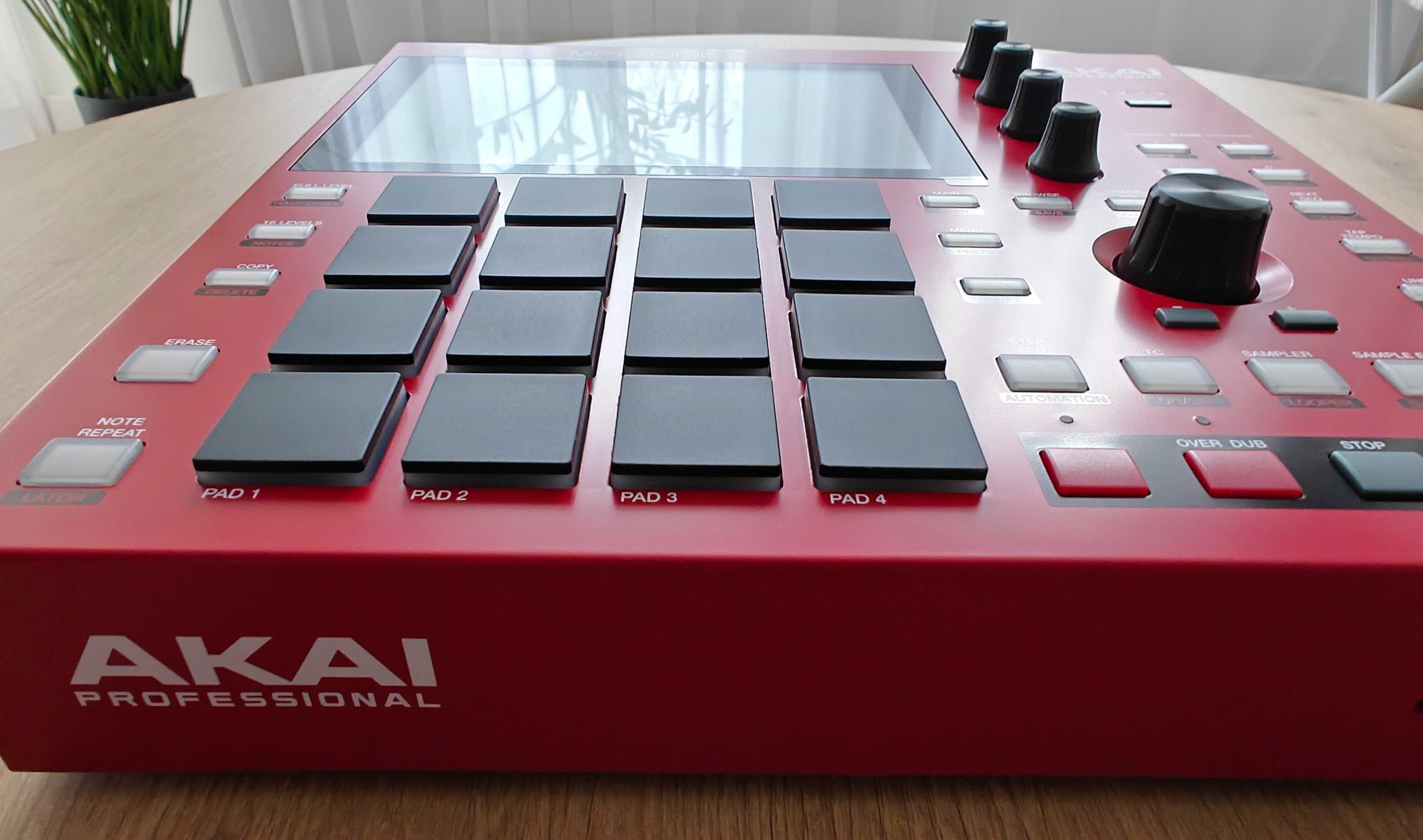 NOWA Akai MPC ONE+ i Flavour Pro, soft clipper i voucher na zakup VST