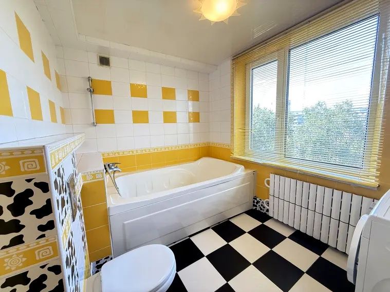 Продам просторную 3х кв.Алексеевка, пр.Победа