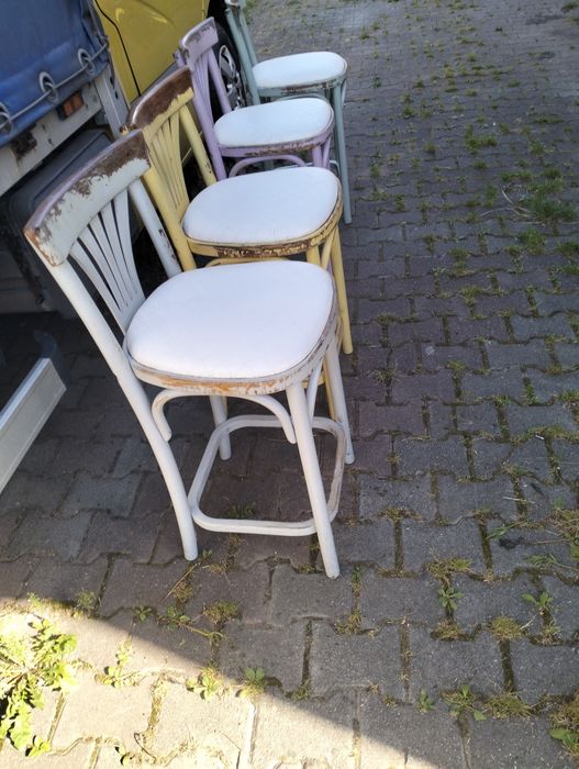 Sprzedam.   Jokery. Z giętego drzewa do kuchni