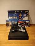 PlayStation 4 pro + 2 pady + 4 gry