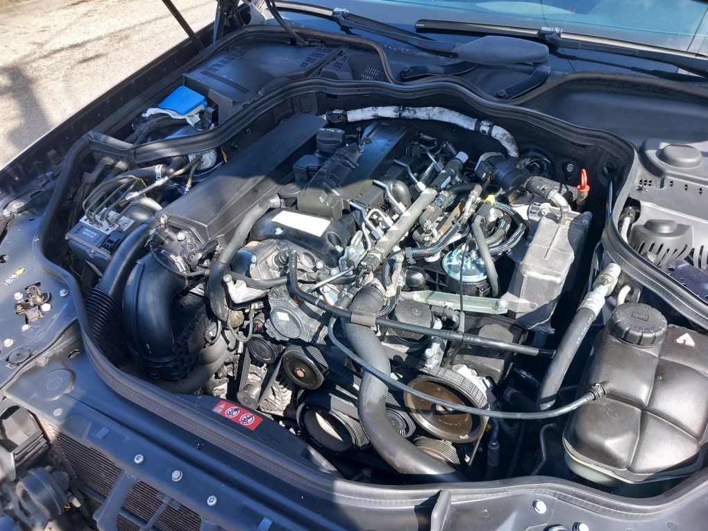 MERCEDES BENZ E 220 CDI