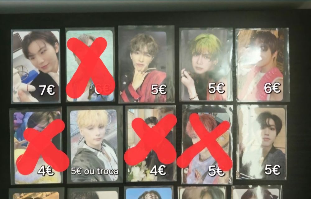 Kpop photocards  ( girlgroups and boygroups)