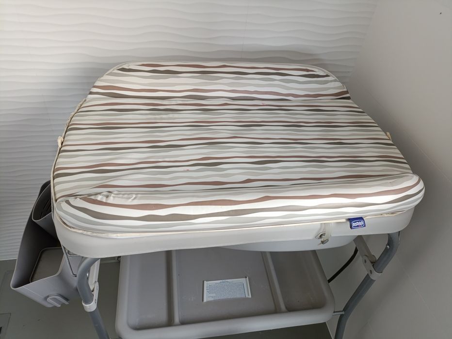 Muda fraldas/ trocador / banheira bebé