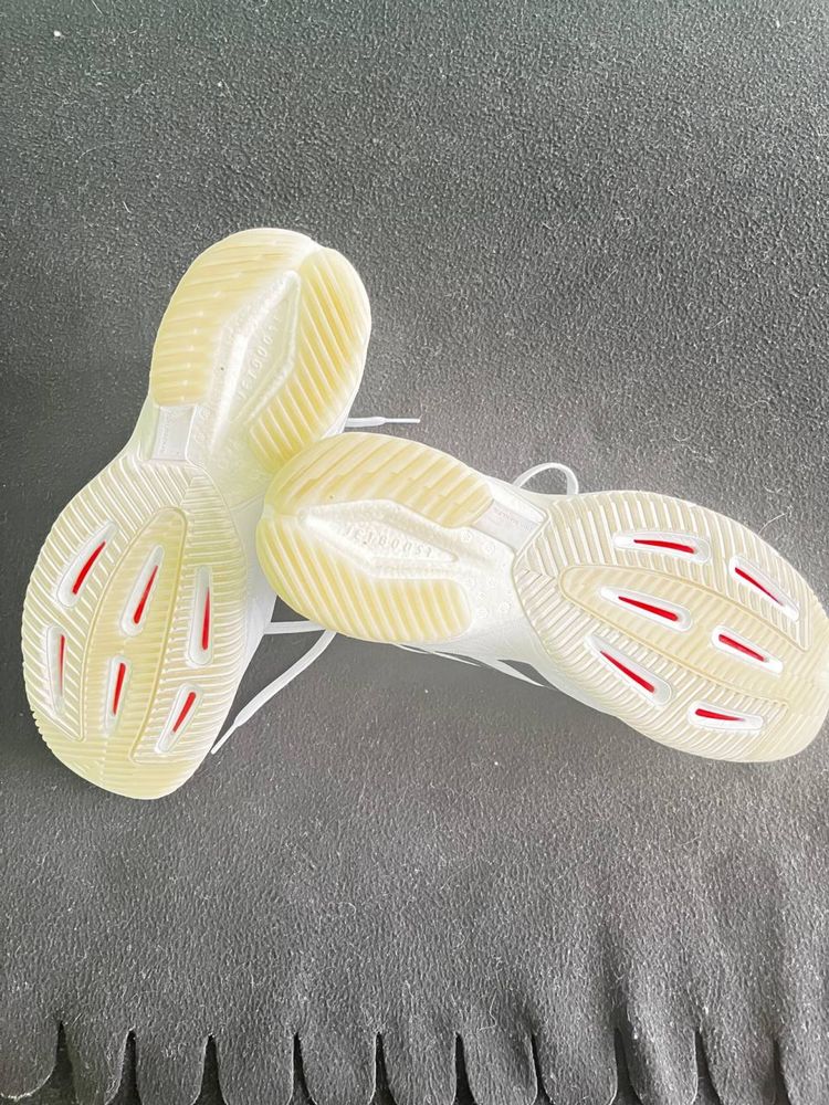 Кросівки Adidas Crazyflight 2024