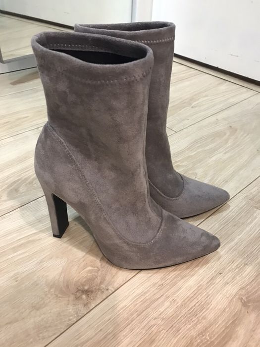 Botki szare obcas roz 38 jak nowe