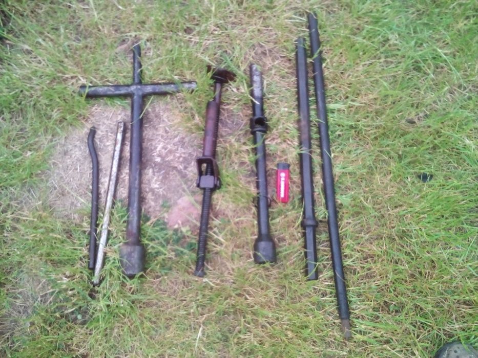 Lampy z żarnikami i czujnikami ruchu