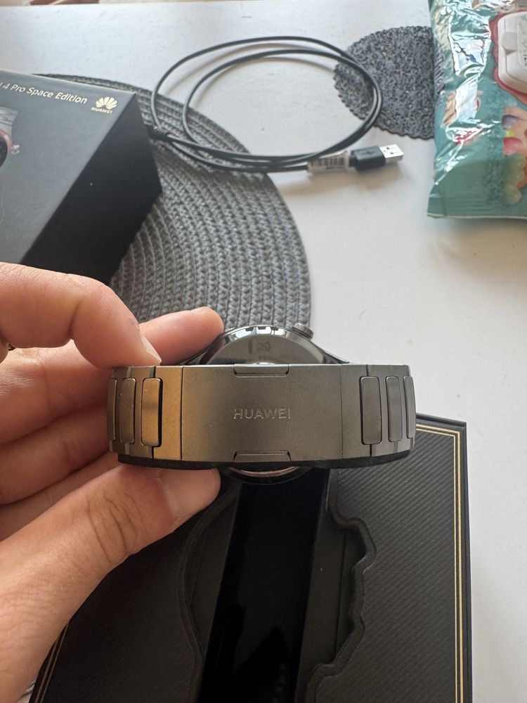 Sprzedam Smartwach Huawei Watch 4 Pro Space Edition