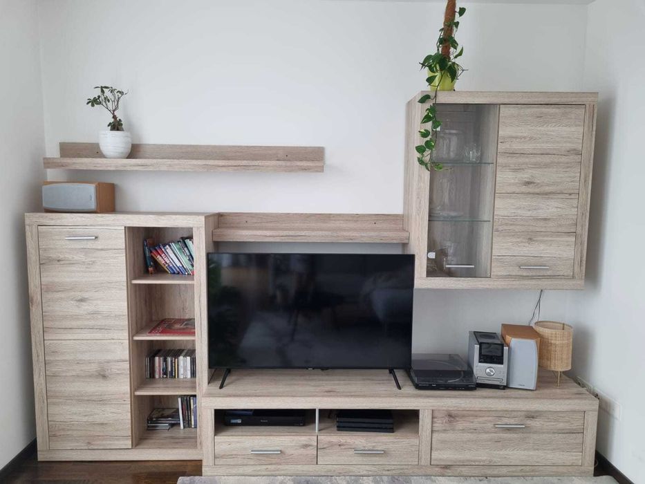 Meble do salonu ze stolikiem