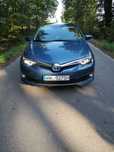 Toyota auris II lift hybryda
