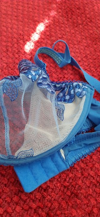 Biustonosz niebieski 80 c/d