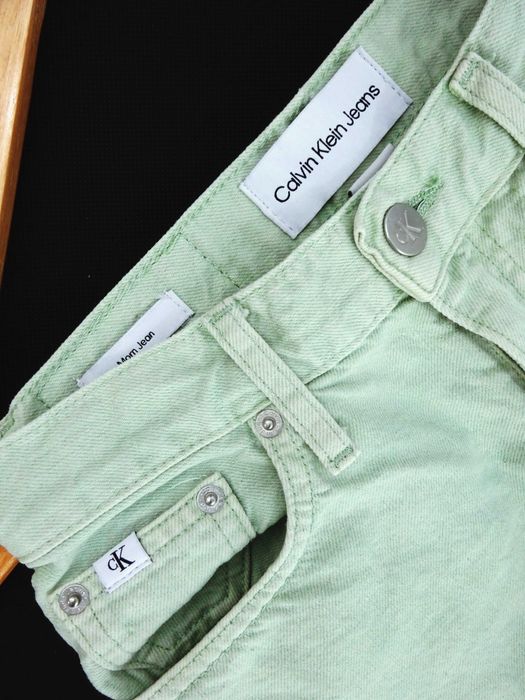 F72 miętowe jeansy damskie Calvin Klein mom fit dzinsy wysokie XS 34