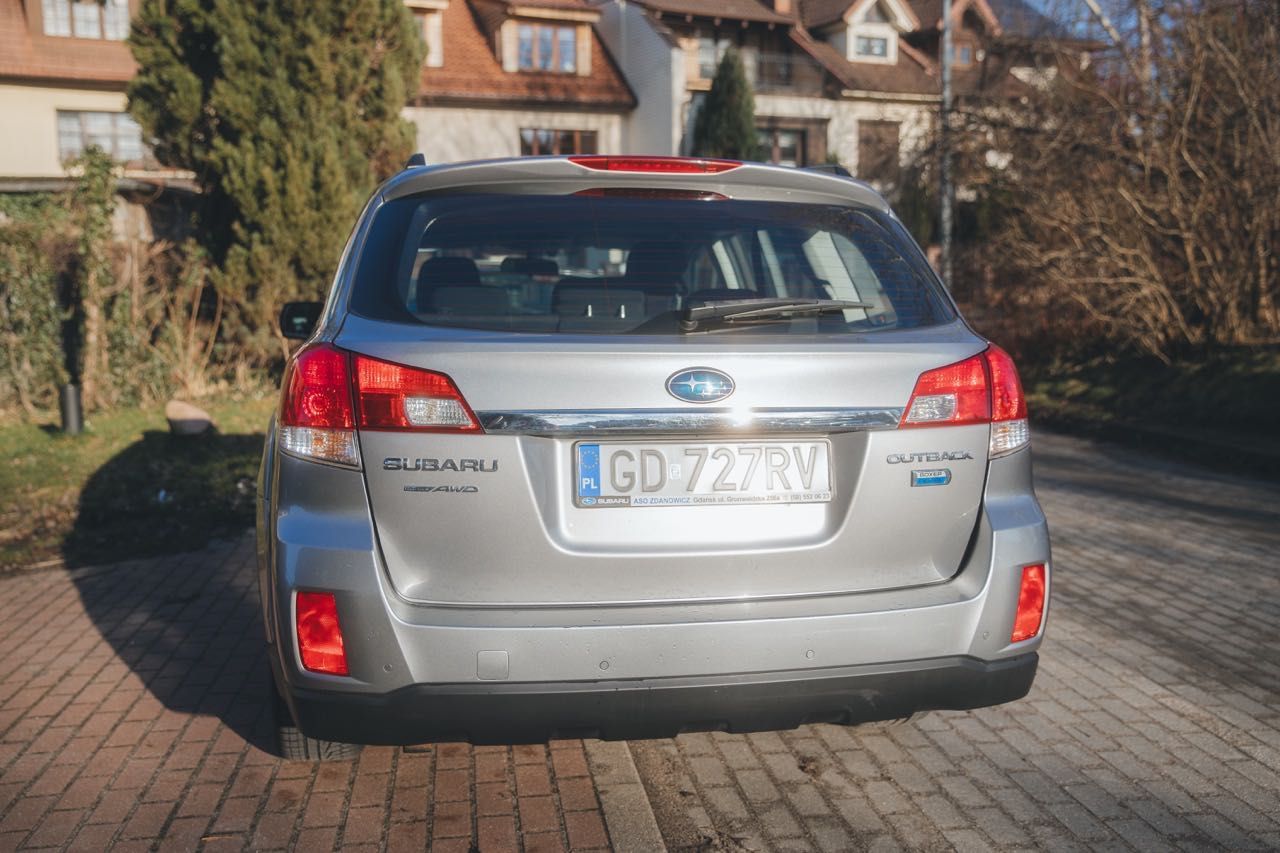 SUBARU OUTBACK /BR/ 2,0 D AWD /BRD/-hatchback