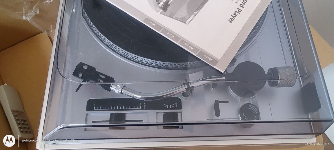 record player with output for usb memory and sd card