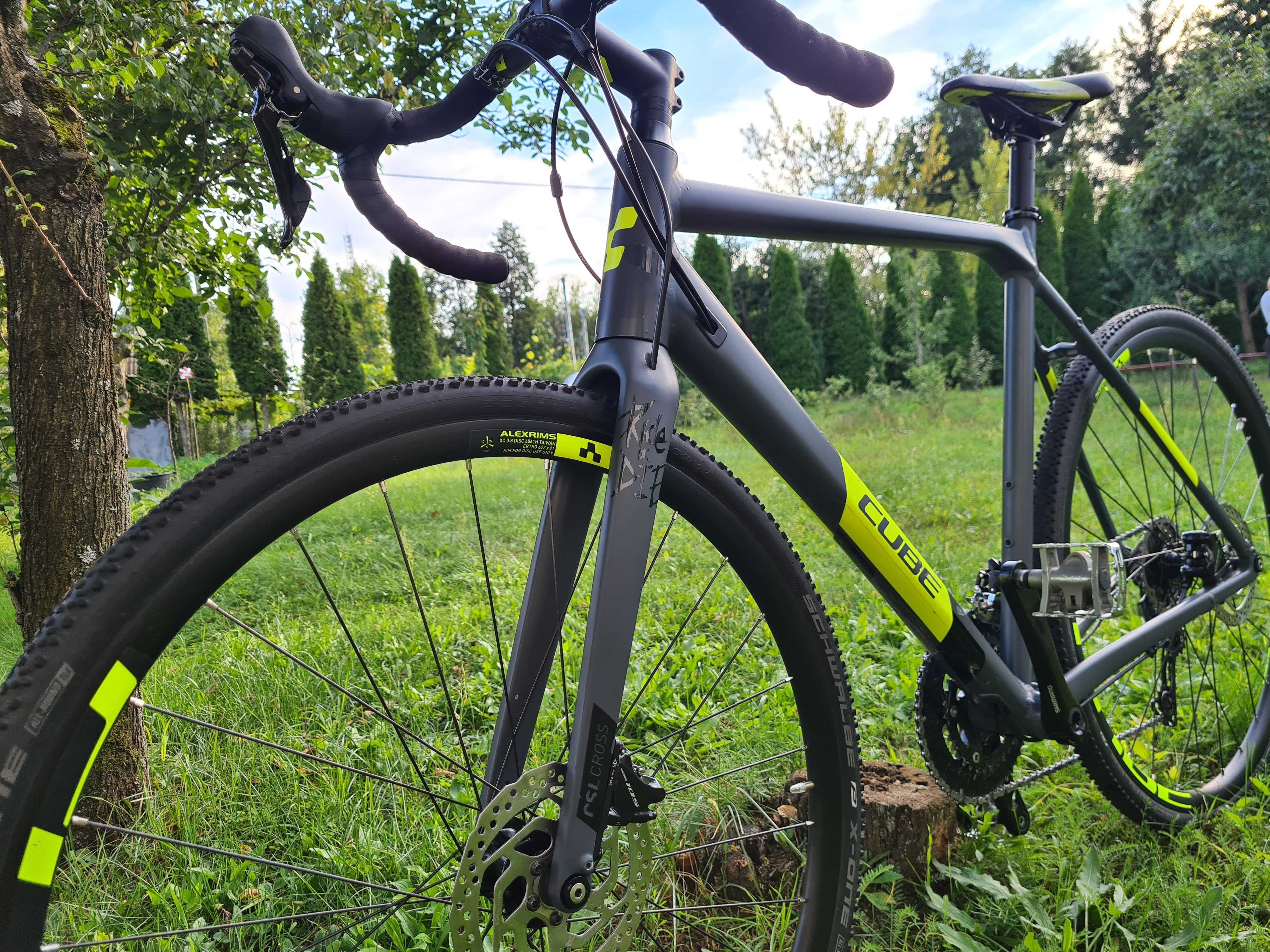 Gravel Cube Cross Race Pro r.56 – Shimano 105, hydro, karbon widelec