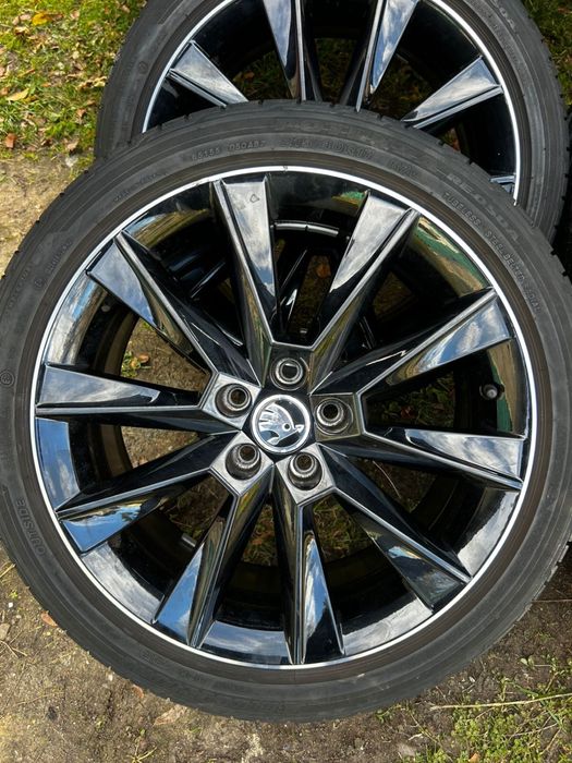 Диски + шини skoda 5*100 чорні R17