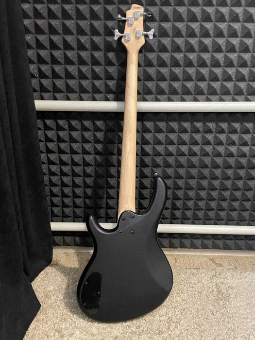 Електрогітара та комбопідсилювач