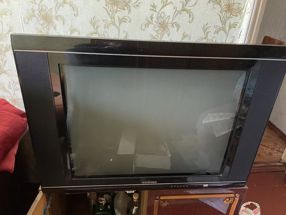 Телевизоры на запчасти или прд ремонт