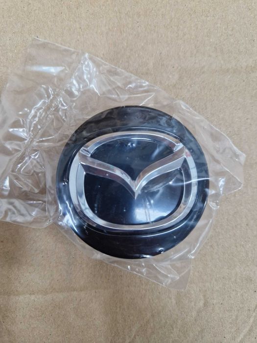 Oryginalne dekle, dekielki MAZDA 62 / 55 C831V3815