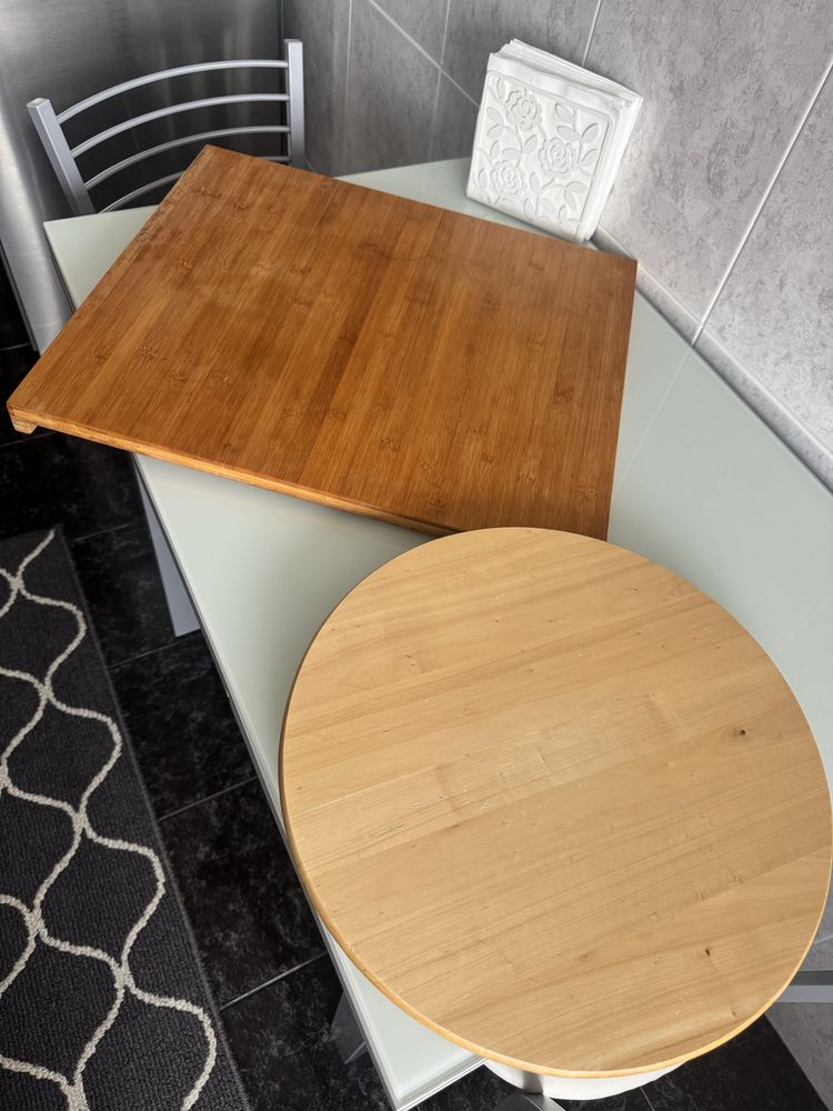 Vendo tábua de cortar e base giratória da IKEA