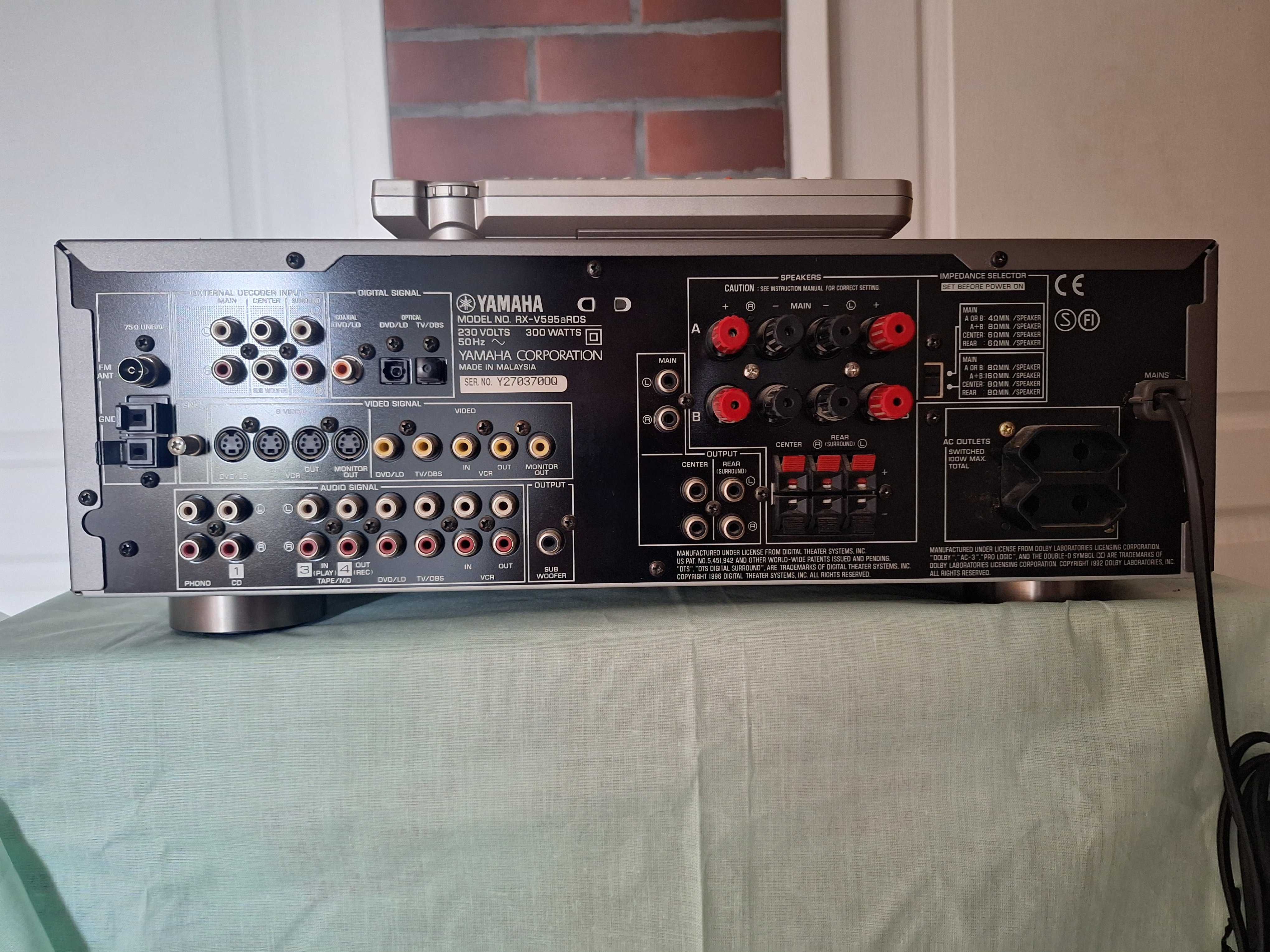 amplituner Yamaha RX-V 595 aRDS