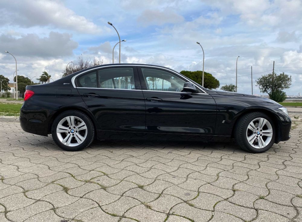 BMW 330 E iPerformance 252cv (Híbrido Plug-in)