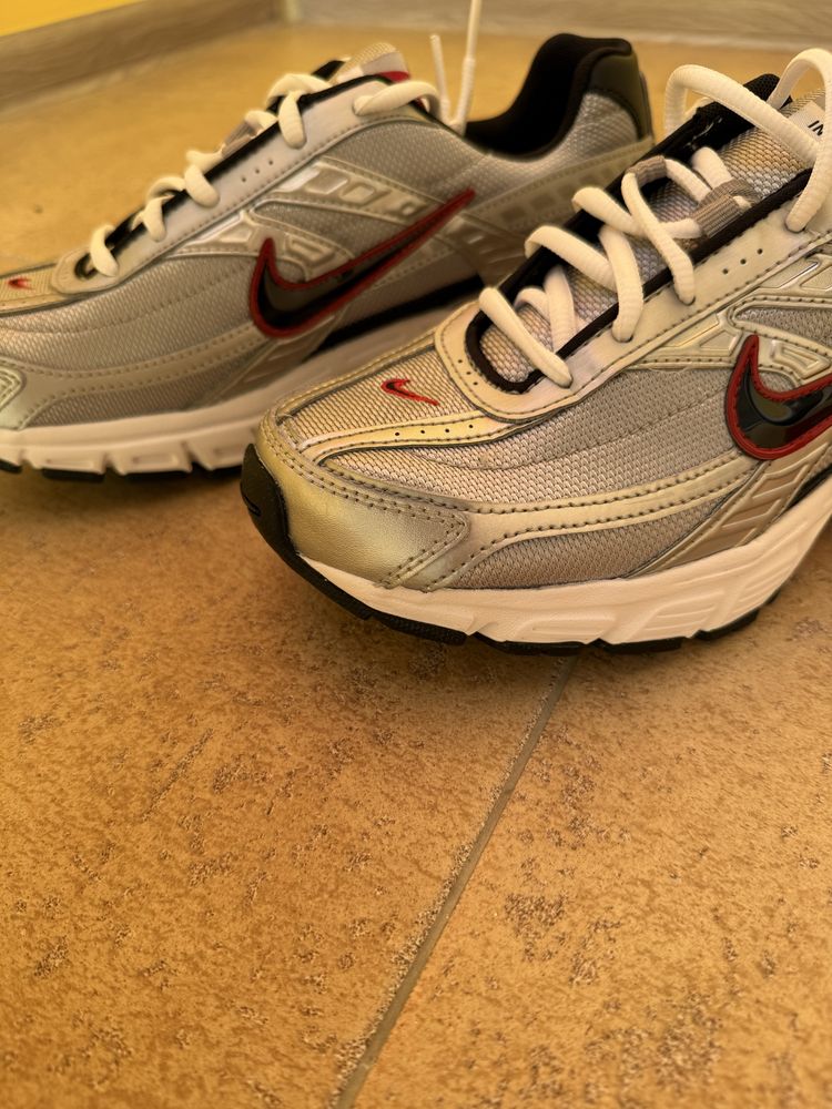 Nike Initiator оригінал 42р