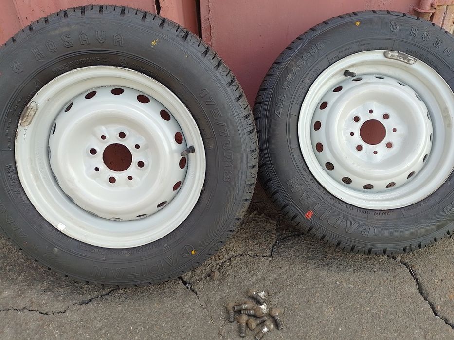 Шини з дисками всесезонка Росава ВС-48 Capitan 175/70 R13
Нова