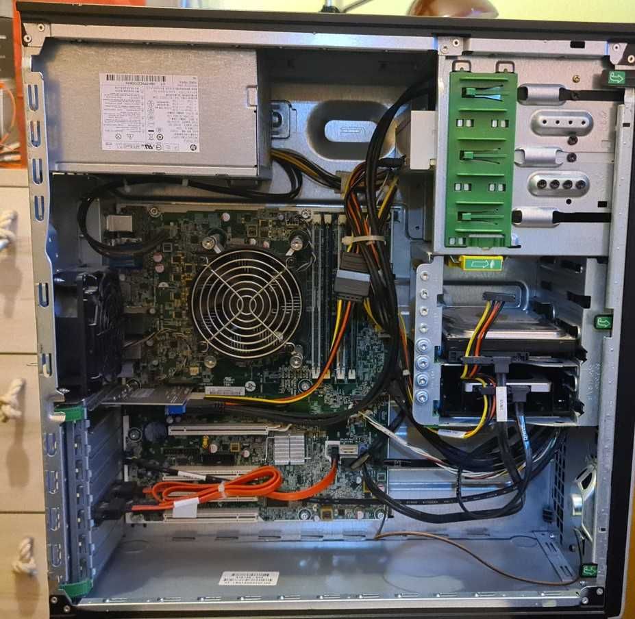 Komputer PC - Intel Core i7 (4/8), 32GB RAM, SSD, HDD, eSATA HDD